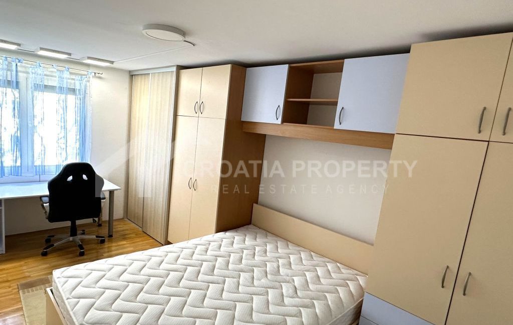 spacious apartment near the beach split - 3647 (6)