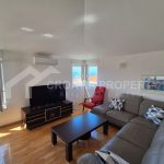 spacious apartment with parking space makarska - 3678 (1)