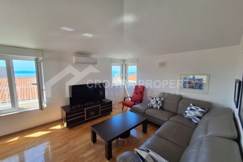 spacious apartment with parking space makarska - 3678 (1)