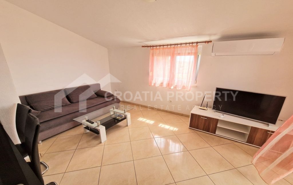 spacious apartment with sea view ciovo (4)