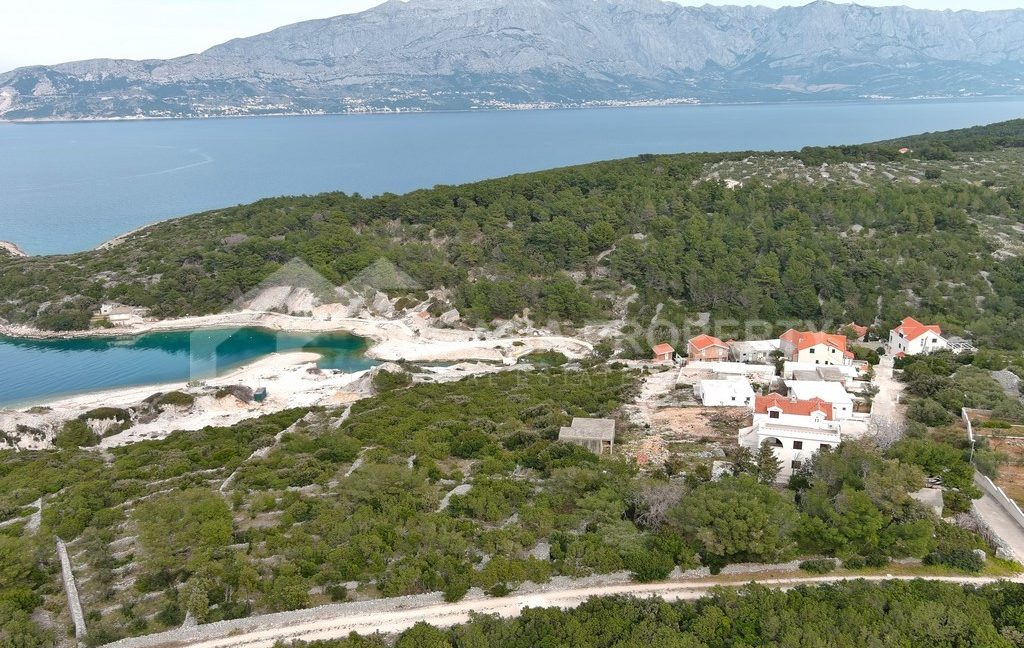 spacious building plot near the sea brac - 3684 (2)