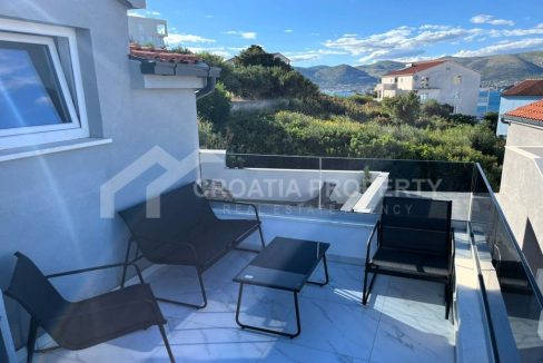 spacious detached house near the sea ciovo - 3667 (1)