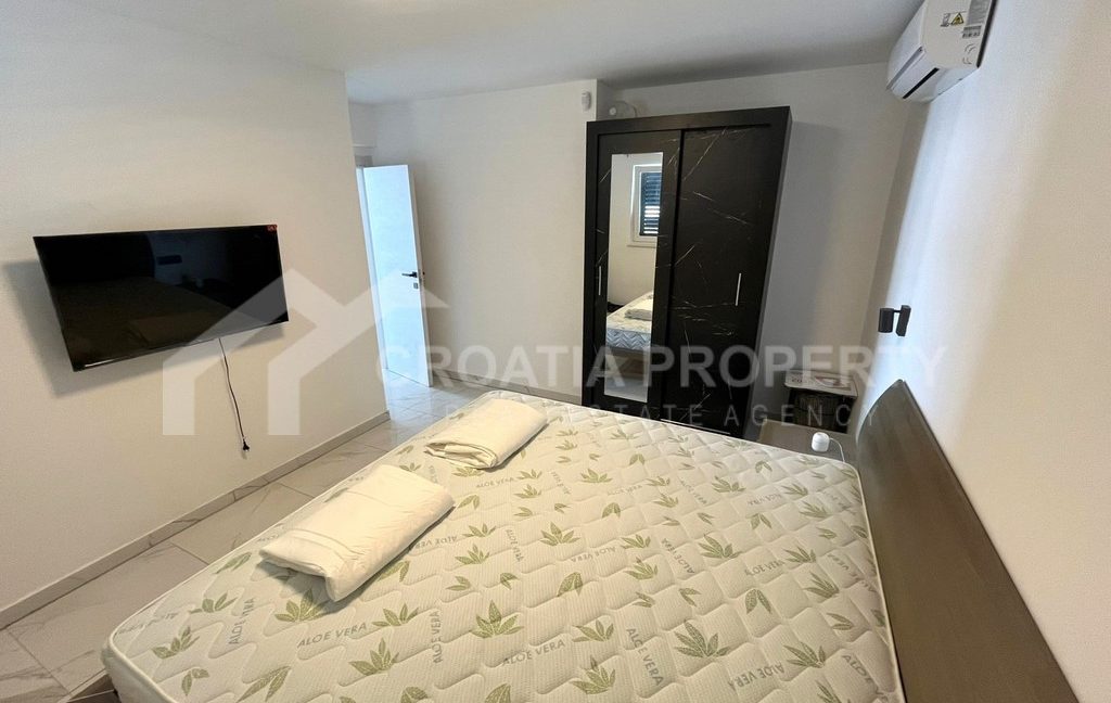 spacious detached house near the sea ciovo - 3667 (11)