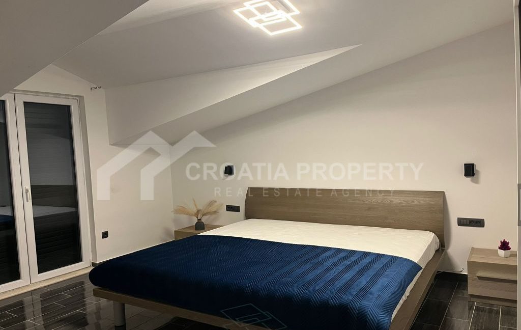 spacious detached house near the sea ciovo - 3667 (13)