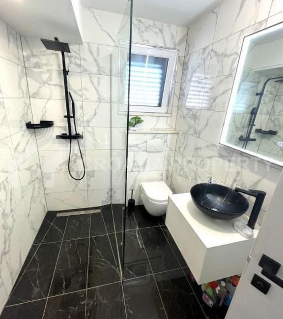 spacious detached house near the sea ciovo - 3667 (14)