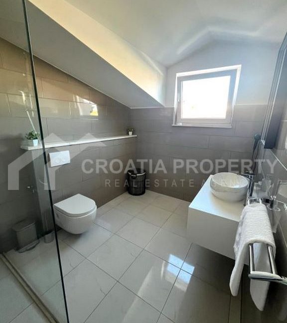 spacious detached house near the sea ciovo - 3667 (15)