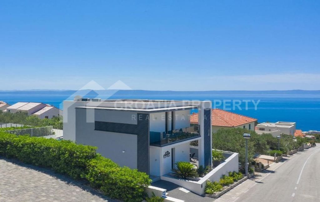 sun drenched fully furnished villa makarska (11)