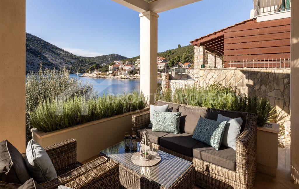 exclusive first row villa marina - 3691 (18)