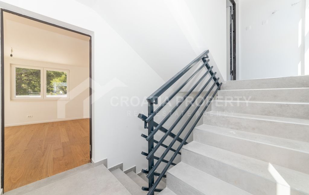 immediate occupancy apartment zaostrog - 3688 (6)