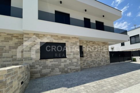 new two story modern design house murter - 3704 (1)