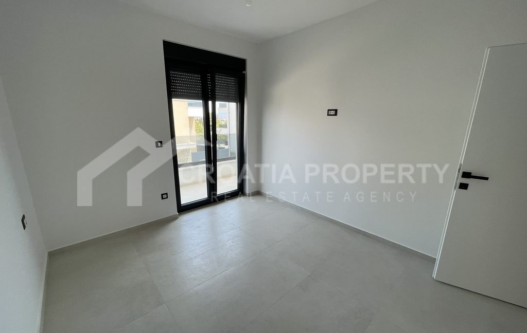 new two story modern design house murter (4)
