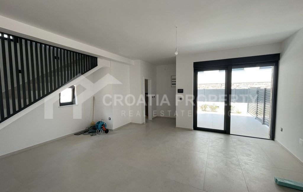 new two story modern design house murter (9)