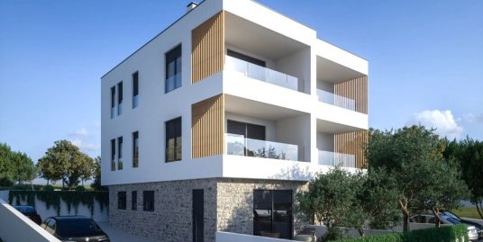 Spacious first row apartment with terrace Brodarica