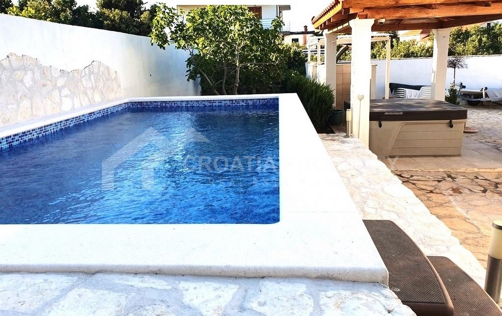 beautiful villa near the sea rogoznica - 3727 (1)