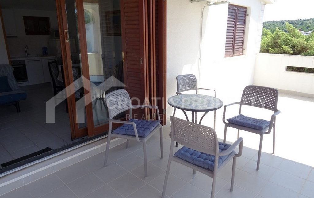beautiful villa near the sea rogoznica - 3727 (14)