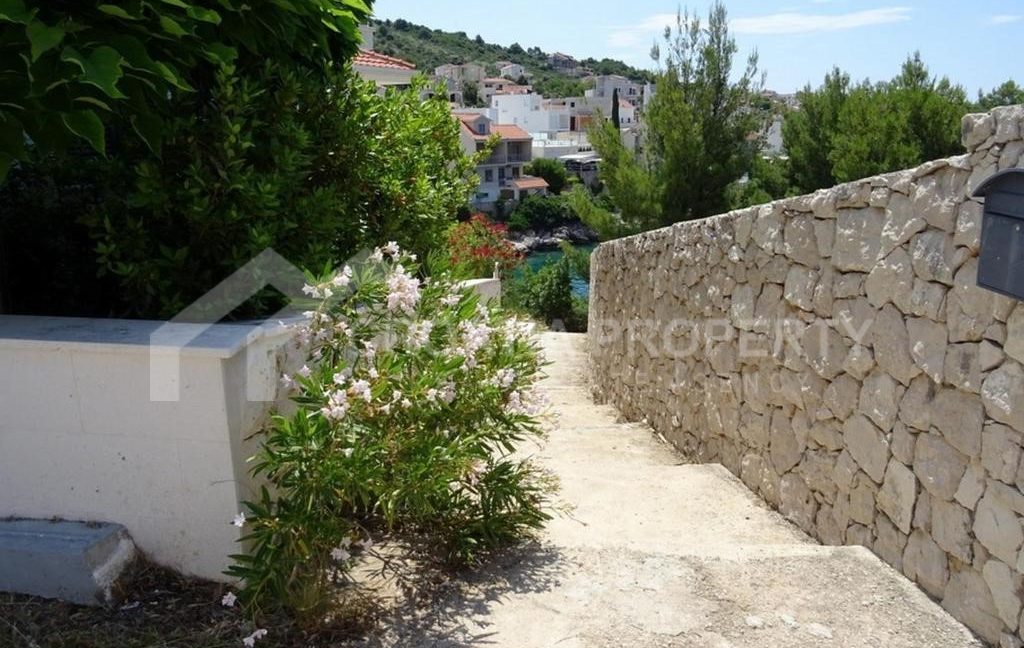 beautiful villa near the sea rogoznica - 3727 (15)