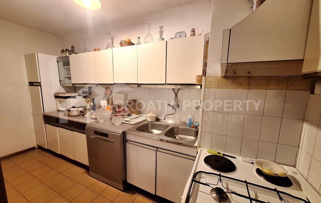 commodious first floor apartment split - 3720 (7)