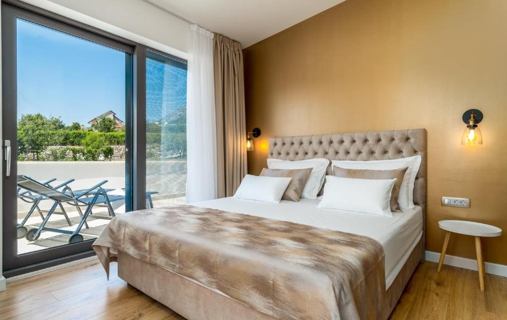 exquisite pool villa in tranquil area omis - 3731 (9)