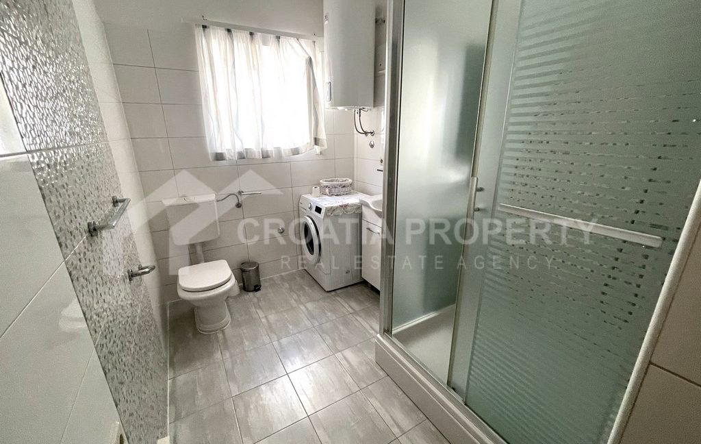 seaside house with spacious garden and garage - 3717 (10)