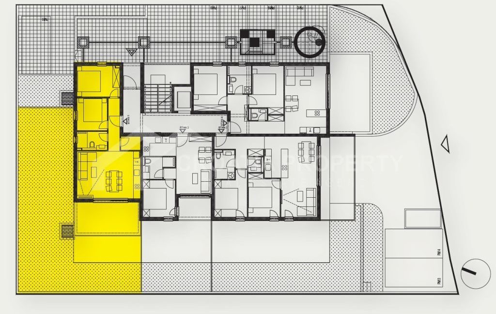 spacious seaside apartment with garden (4)