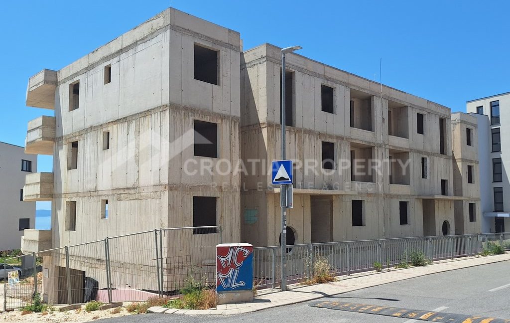 two bedroom apartment on a great location makarska - 3733 (1)