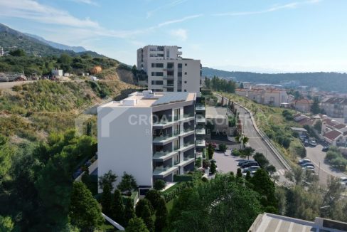 new second floor apartment with balcony makarska - 3766 (1)