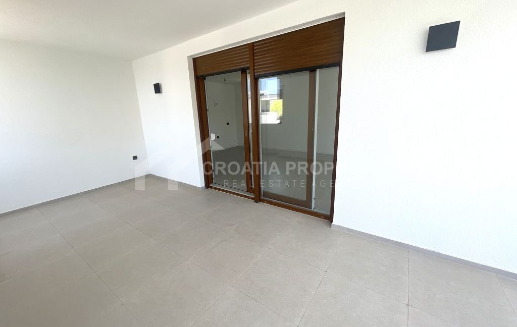 alluring penthouse with sea view grebastica - 3742 (2)