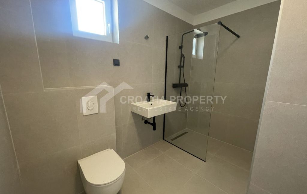 alluring penthouse with sea view grebastica - 3742 (6)