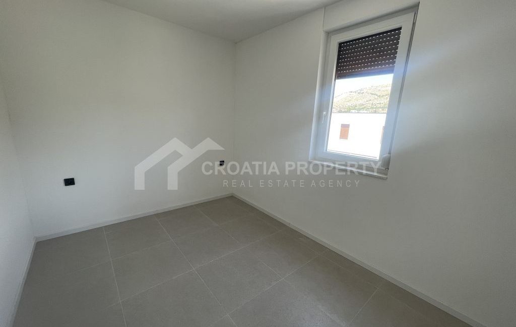 alluring penthouse with sea view grebastica - 3742 (9)
