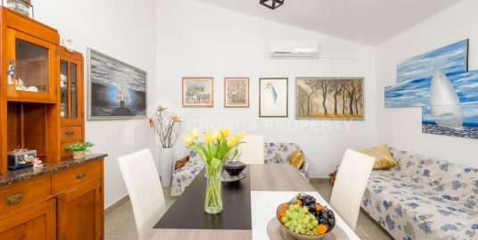 Charming seaside house Sevid