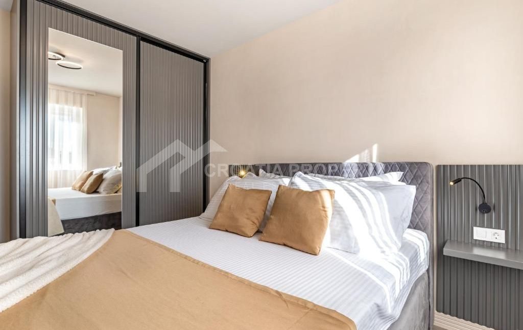 exclusive penthouse near the beach sibenik (11)