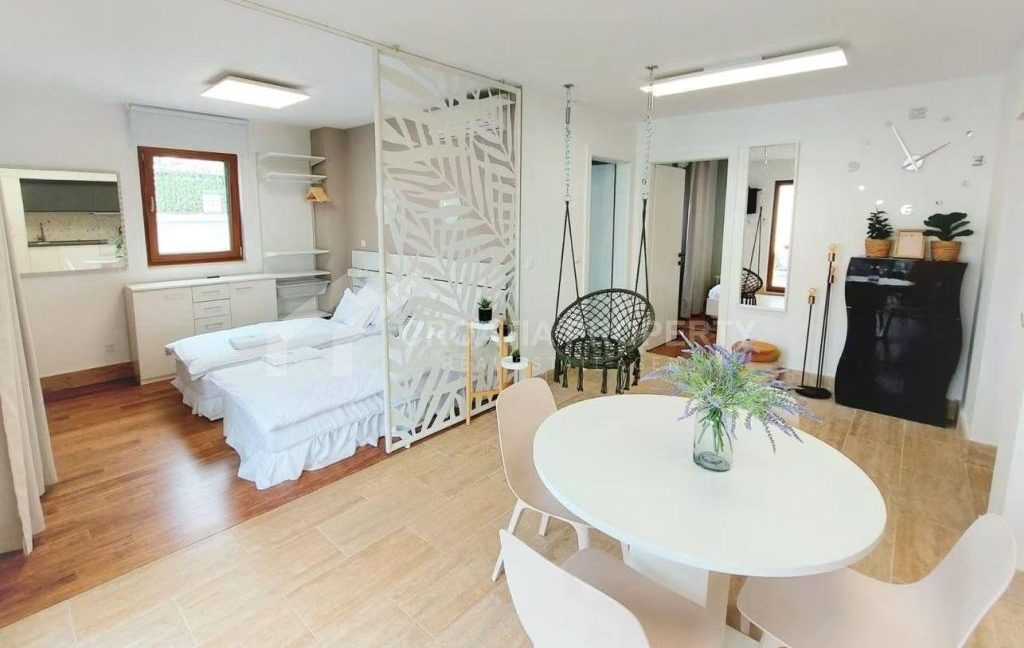 fully equipped seaside apartment ciovo - 3755 (4)