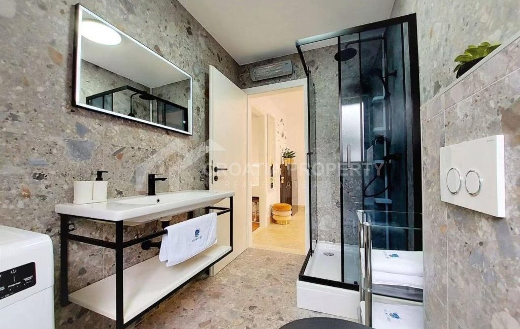 fully equipped seaside apartment ciovo - 3755 (8)