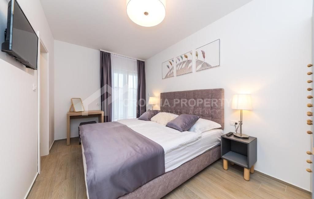 furnished villa with pool kastela (6)