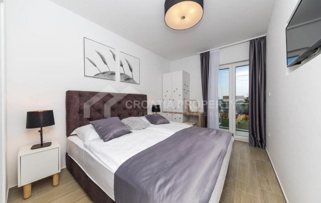 furnished villa with pool kastela (9)
