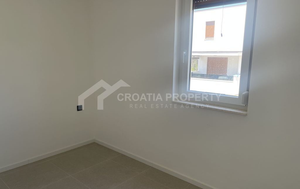 new apartment with two parking spaces grebastica (3)