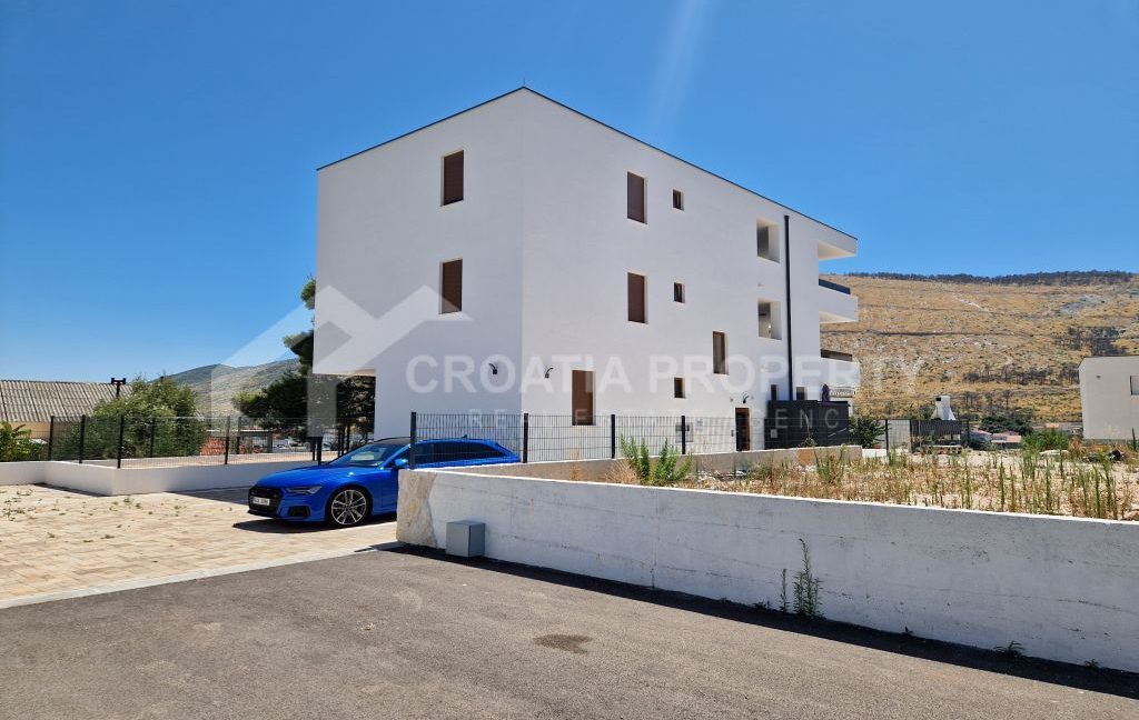 new apartment with two parking spaces grebastica - 3739 (4)