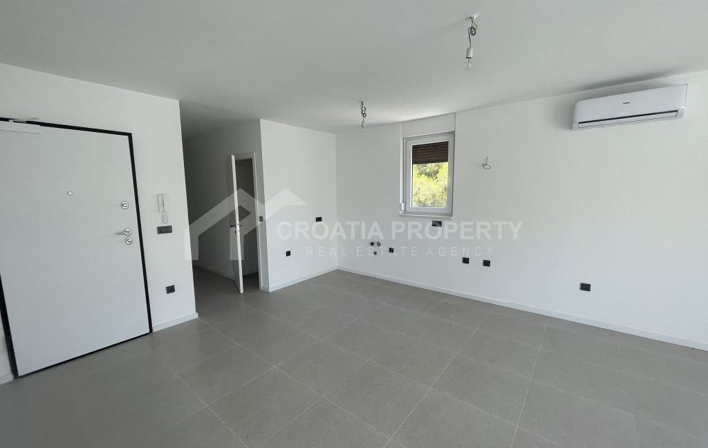 new apartment with two parking spaces grebastica (6)