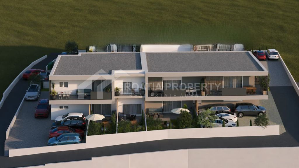 new ground floor apartment with garden and parking lot kastela (1)
