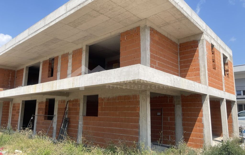 new ground floor apartment with garden and parking lot kastela (4)