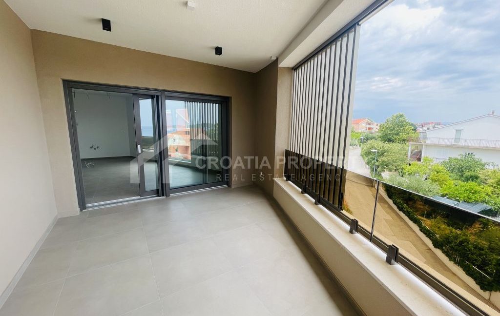spacious apartmant near the beach vodice - 3763 (1)