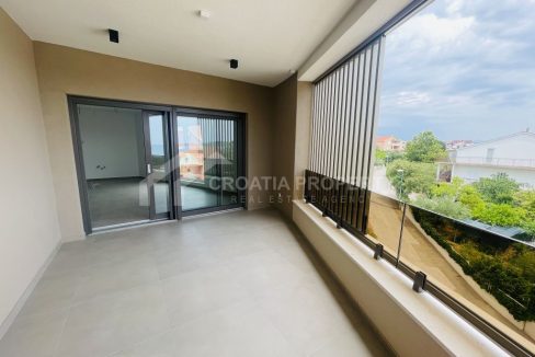 spacious apartmant near the beach vodice - 3763 (1)