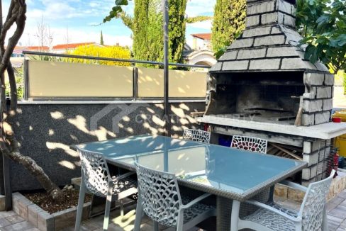 spacious house near the beach and city centre rogoznica - 3769 (1)