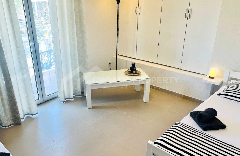 spacious house near the beach and city centre rogoznica - 3769 (15)