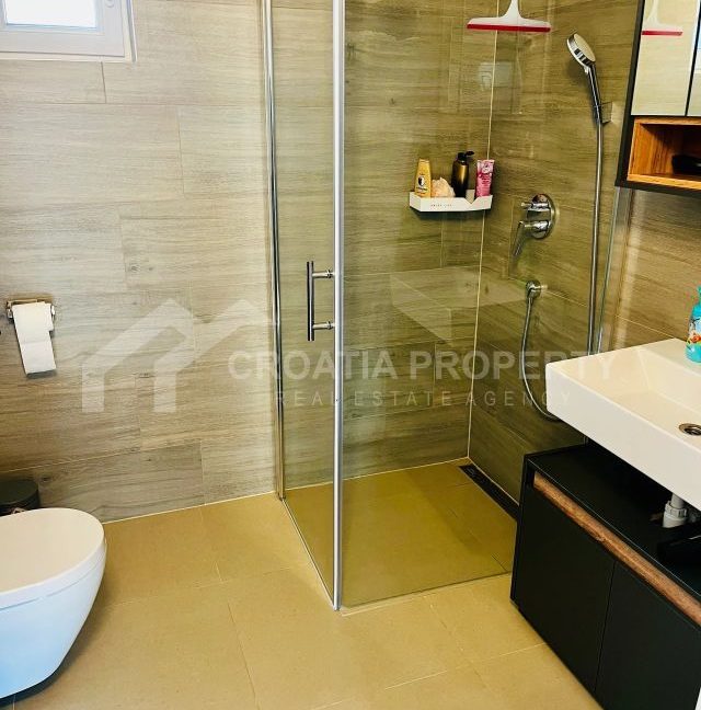 spacious house near the beach and city centre rogoznica - 3769 (18)