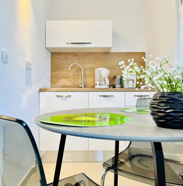 spacious house near the beach and city centre rogoznica - 3769 (9)