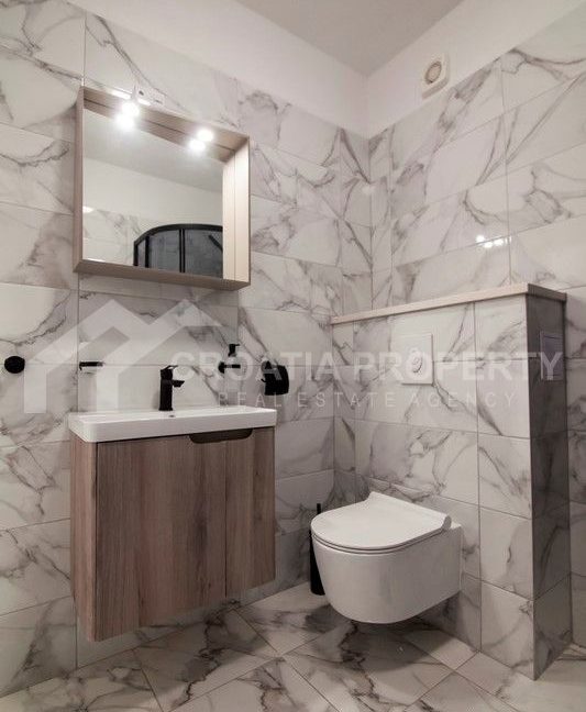 spacious sea view apartment with parking lot brac (5)
