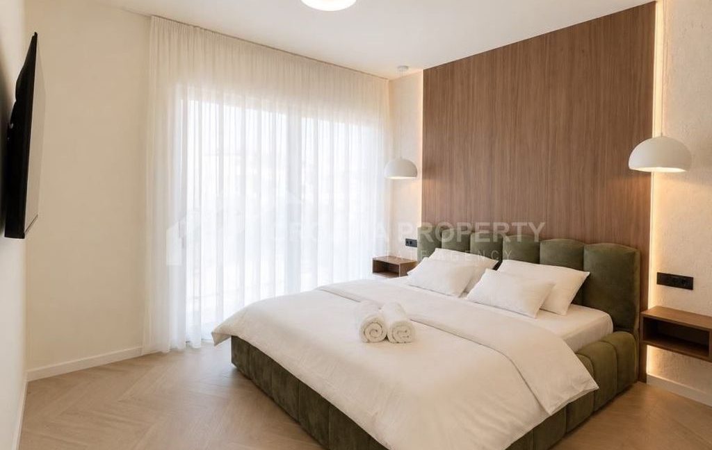 fully furnished posh villa with pool brac (10)