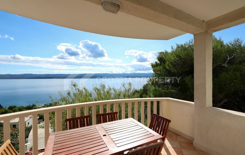 fully furnished seacoast house with a pool omis (2)