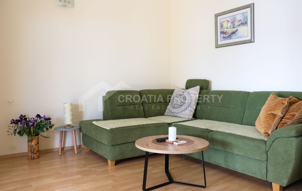 fully furnished seacoast house with a pool omis (5)